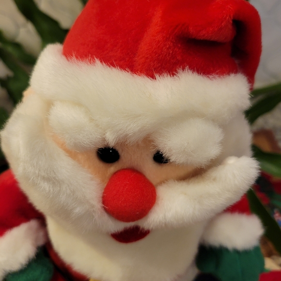 Great American Fun Corp Singing and Dancing Santa 9 in tall - Picture 3 of 8